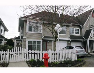 Photo 1: 92 12099 237TH Street in Maple_Ridge: East Central Townhouse for sale in "GABRIOLA" (Maple Ridge)  : MLS®# V699518