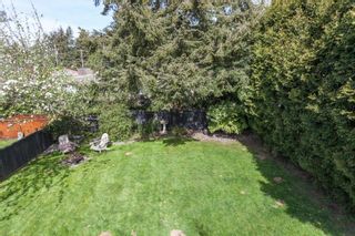 Photo 19: 12759 27A Avenue in Surrey: Crescent Bch Ocean Pk. House for sale in "CRESCENT HEIGHTS" (South Surrey White Rock)  : MLS®# R2055033