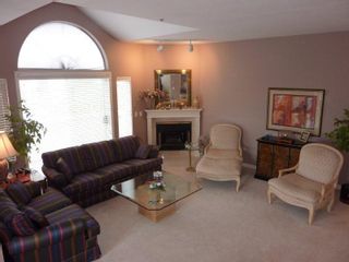 Photo 2:  in Richmond: Brighouse South Condo for sale in "THE EMPRESS" : MLS®# V930806