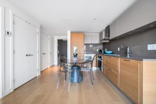 Photo 10: 801 1561 W 57TH Avenue in Vancouver: South Granville Condo for sale in "BEVERLY HOUSE AT SHANNAN WALL CENTER" (Vancouver West)  : MLS®# R2770233