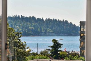 Photo 2: 412 1425 ESQUIMALT Avenue in West Vancouver: Ambleside Condo for sale in "Oceanbrook" : MLS®# R2469530