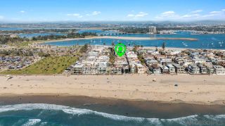 Main Photo: MISSION BEACH Condo for sale : 2 bedrooms : 741 Ensenada Ct in San Diego