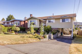 Photo 1: 926 GROVE Avenue in Burnaby: Sperling-Duthie House for sale (Burnaby North)  : MLS®# R2728260