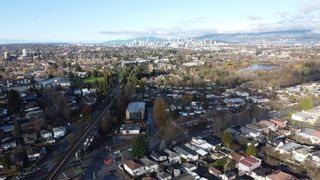 Photo 3: 4035 KAMLOOPS Street in Vancouver: Renfrew Heights House for sale (Vancouver East)  : MLS®# R2851399