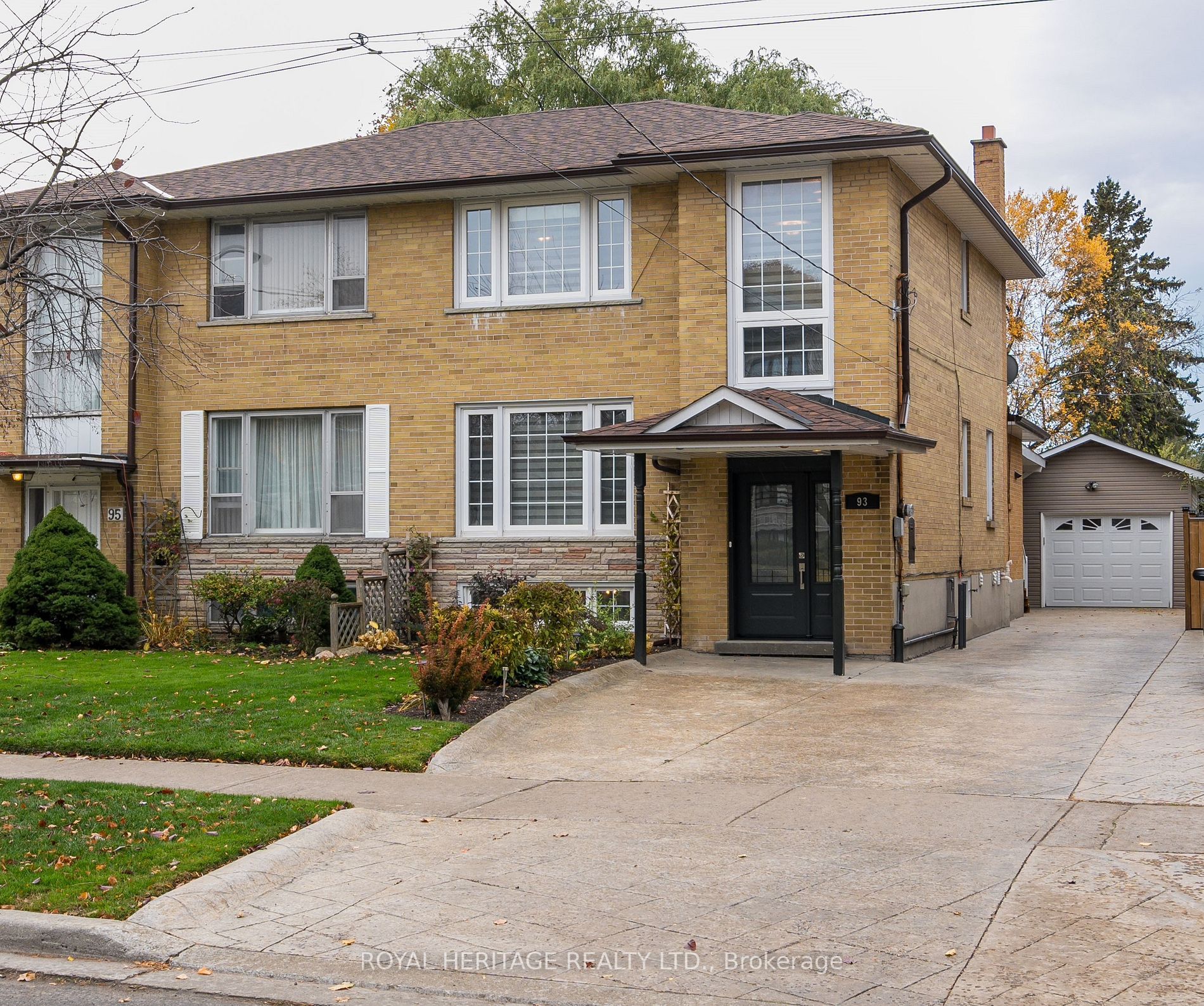 Main Photo: 93 Wyndcliff Crescent in Toronto: Victoria Village House (2-Storey) for sale (Toronto C13)  : MLS®# C7279162