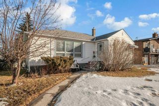 Photo 3: 606 30 Avenue NE in Calgary: Winston Heights/Mountview Detached for sale : MLS®# A2105432