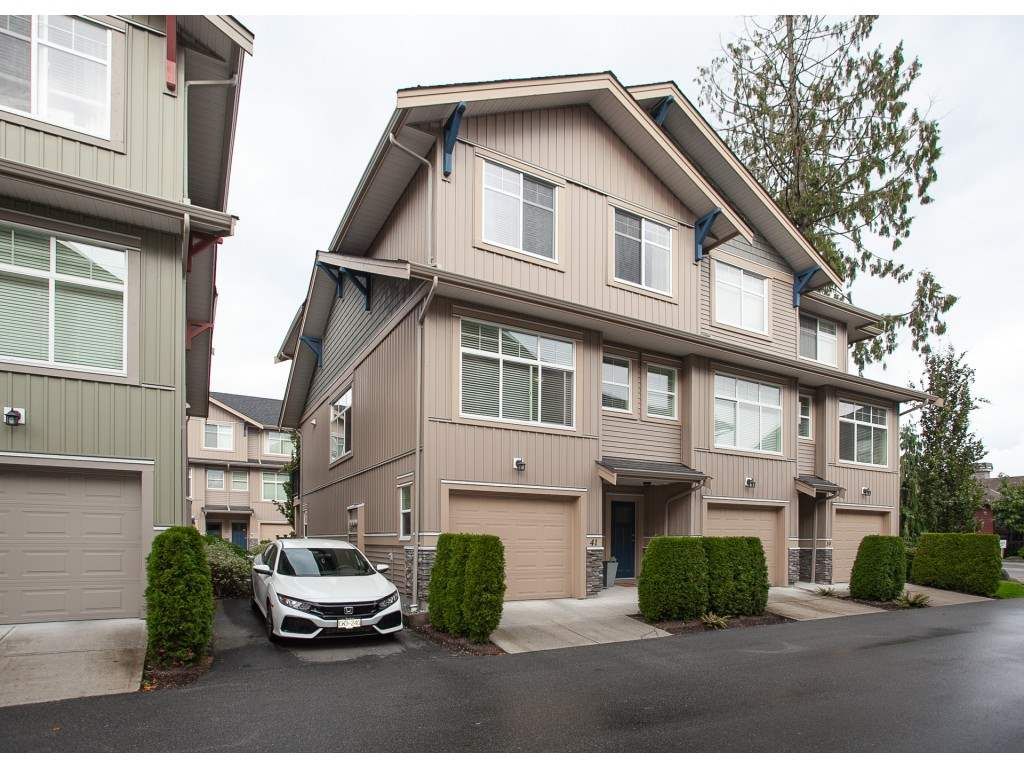 Main Photo: 41 20966 77A Avenue in Langley: Willoughby Heights Townhouse for sale in "Natures Walk" : MLS®# R2383314