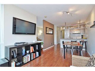 Photo 3: 1905 1082 SEYMOUR Street in Vancouver: Downtown VW Condo for sale in "FREESIA" (Vancouver West)  : MLS®# V918151