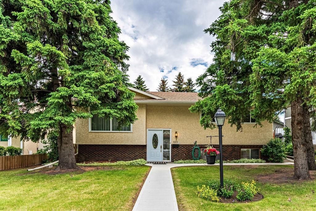 Main Photo: 623 HUNTERFIELD Place NW in Calgary: Huntington Hills Detached for sale : MLS®# C4258637