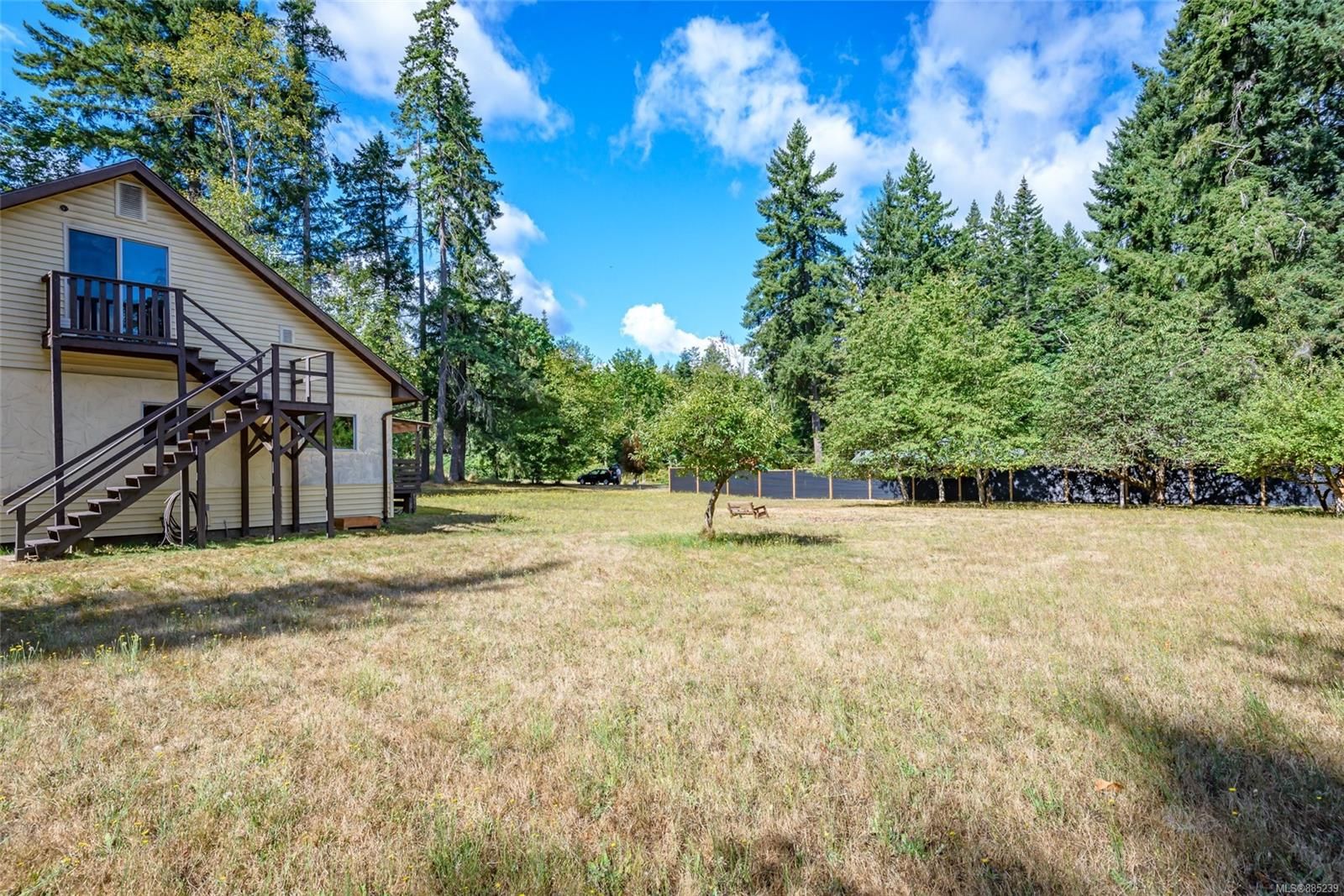 Photo 28: Photos: 2365 Lake Trail Rd in Courtenay: CV Courtenay West House for sale (Comox Valley)  : MLS®# 885239