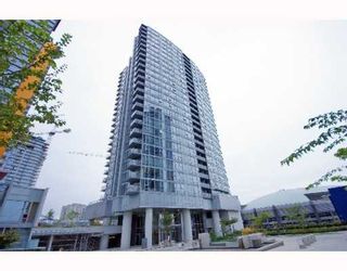 Photo 1: 1803 131 REGIMENT Square in Vancouver: Downtown VW Condo for sale (Vancouver West)  : MLS®# V779934