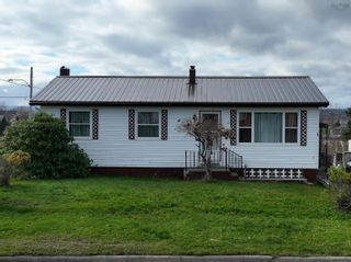 Photo 3: 11 Bison Drive in Whitney Pier: 201-Sydney Residential for sale (Cape Breton)  : MLS®# 202226523