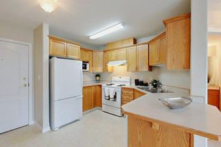 Photo 4: 103 5211 39 Street: Red Deer Apartment for sale : MLS®# A2018413