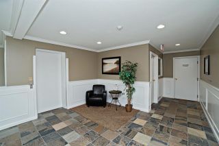 Photo 12: 205 33165 OLD YALE Road in Abbotsford: Central Abbotsford Condo for sale in "SOMERSET RIDGE" : MLS®# R2081971