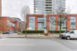 Photo 2: 51 KEEFER Place in Vancouver: Downtown VW Townhouse for sale in "TAYLOR" (Vancouver West)  : MLS®# R2758547