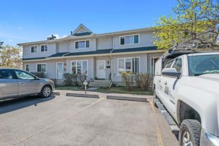 Photo 2: 42 Falconer Terrace NE in Calgary: Falconridge Row/Townhouse for sale : MLS®# A2049650