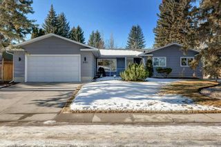 Photo 1: 660 Willow Brook Drive SE in Calgary: Willow Park Detached for sale : MLS®# A2105642
