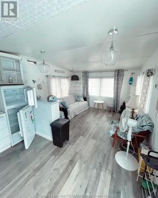 Photo 9: 43 First AVE in Pointe Du Chene: House for sale : MLS®# M157070