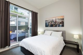 Photo 11: 102 550 PACIFIC Street in Vancouver: Yaletown Condo for sale in "AQUA AT THE PARK" (Vancouver West)  : MLS®# R2221945