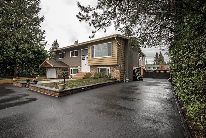 Main Photo: 1783 COMO LAKE Avenue in Coquitlam: Harbour Place House for sale : MLS®# R2036303