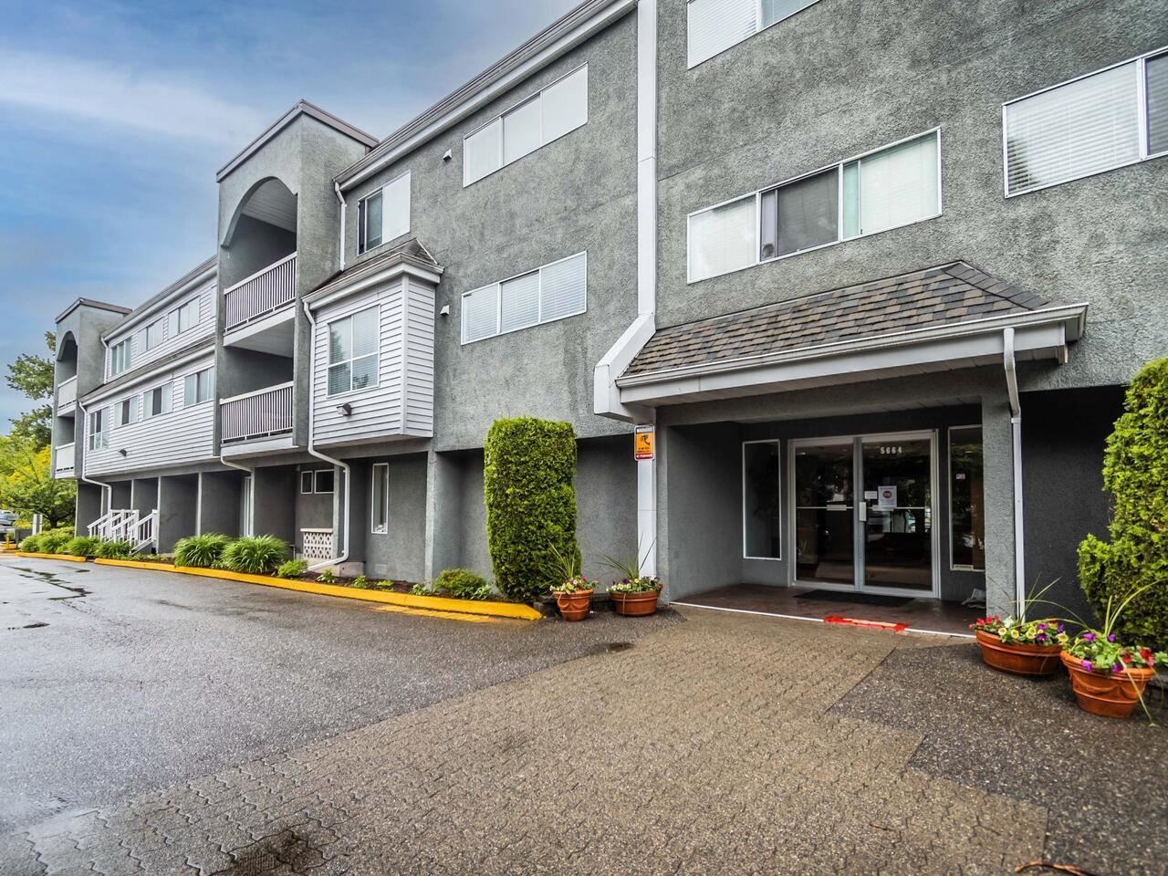 Photo 16: Photos: 301 5664 200 Street in Langley: Langley City Condo for sale in "Langley Village" : MLS®# R2602602