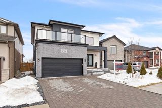 Photo 1: 2964 Mcrobbie Crescent in Windsor: House (2-Storey) for sale : MLS®# X5500442