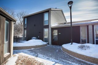 Photo 2: 180 1 Snow Street in Winnipeg: University Heights Condominium for sale (1K)  : MLS®# 202005268