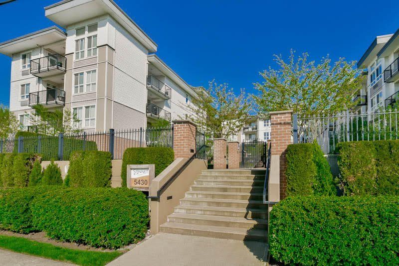 Main Photo: 312 5430 201 Street in Langley: Langley City Condo for sale in "The Sonnet" : MLS®# R2118846