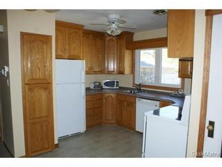 Photo 6: 2836 ROTHWELL Street in Regina: Dominion Heights Single Family Dwelling for sale (Regina Area 03)  : MLS®# 431645