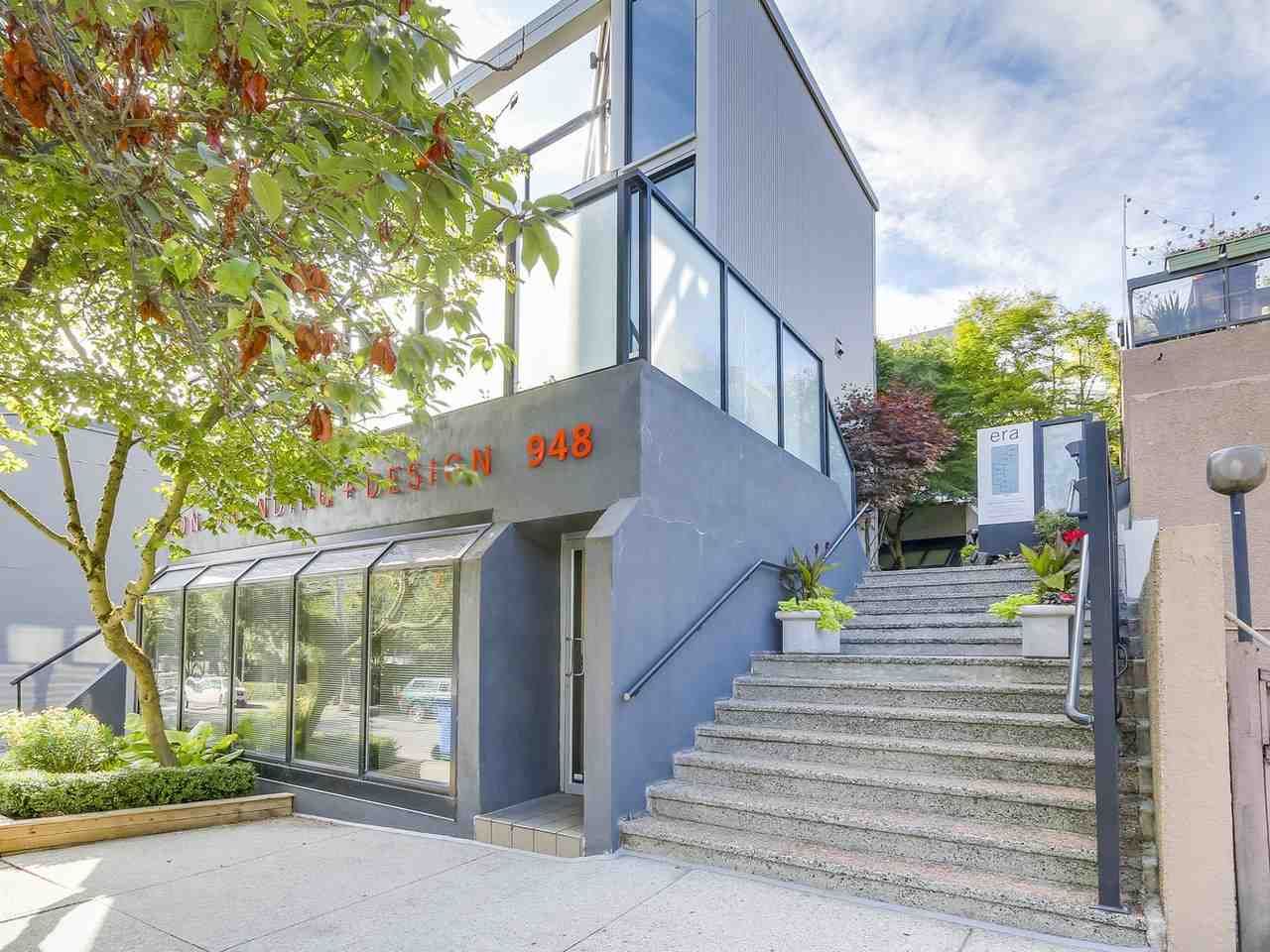 Main Photo: 956 W 7TH Avenue in Vancouver: Fairview VW Townhouse for sale in "ERA Townhomes" (Vancouver West)  : MLS®# R2199302