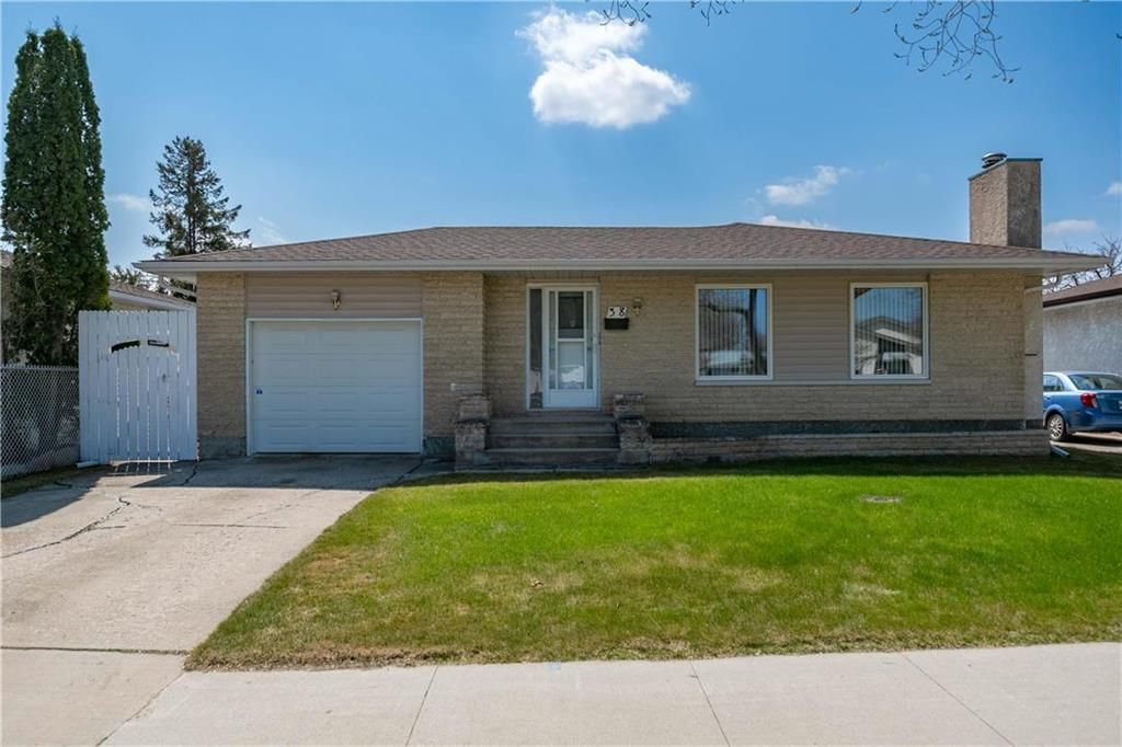 Main Photo: 38 Doubleday Drive in Winnipeg: Maples Residential for sale (4H)  : MLS®# 202313101
