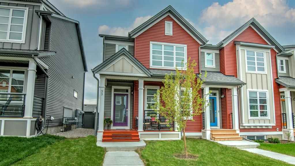 Main Photo: 33 Carringvue Link NW in Calgary: Carrington Row/Townhouse for sale : MLS®# A1231032