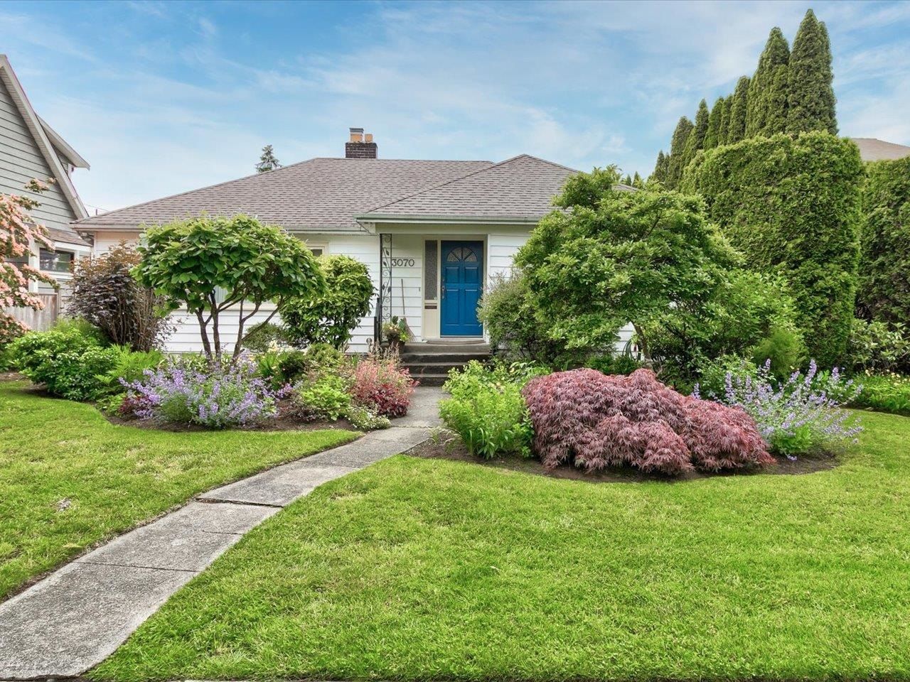 Main Photo: 3070 W 43RD Avenue in Vancouver: Kerrisdale House for sale (Vancouver West)  : MLS®# R2705795