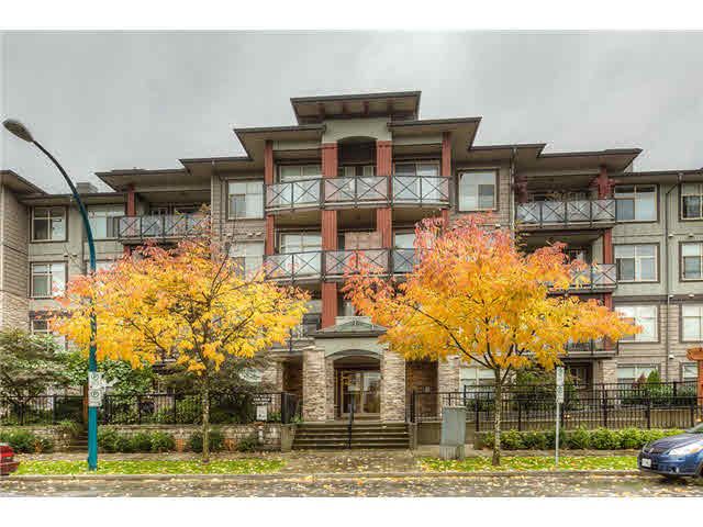 Main Photo: 110 2336 WHYTE Avenue in Port Coquitlam: Central Pt Coquitlam Condo for sale : MLS®# V1090062