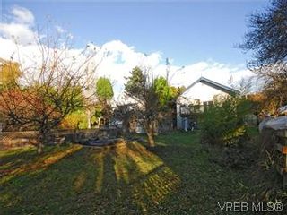 Photo 19: 322 Irving Rd in VICTORIA: Vi Fairfield East House for sale (Victoria)  : MLS®# 589580