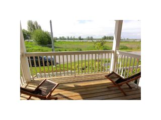 Photo 2: 2 4311 BAYVIEW Street in Richmond: Steveston South Townhouse for sale in "IMPERIAL LANDING" : MLS®# V890156