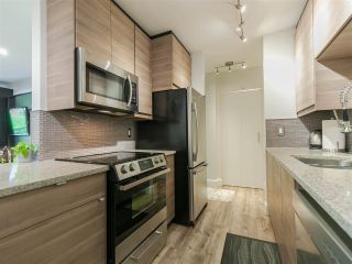 Photo 14: 315 1440 E BROADWAY Avenue in Vancouver: Grandview Woodland Condo for sale in "Alexandra Place" (Vancouver East)  : MLS®# R2405782