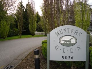 Photo 2: 18 9036 208TH Street in Langley: Walnut Grove Townhouse for sale in "Hunter's Glen" : MLS®# F1211739