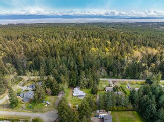 Photo 34: 5105 Mitchell Rd in Courtenay: CV Courtenay North House for sale (Comox Valley)  : MLS®# 900656