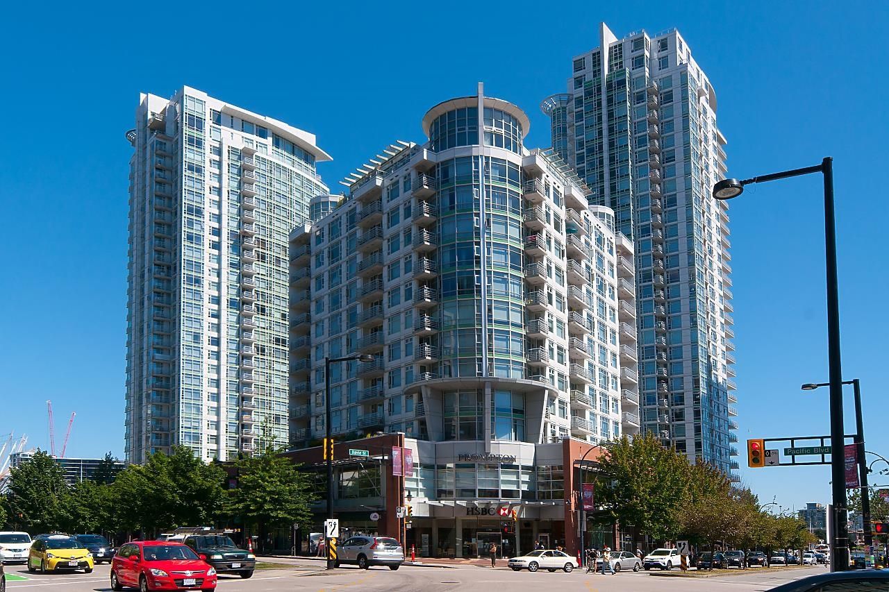 Main Photo: 1009 189 DAVIE STREET in Vancouver: Yaletown Condo for sale (Vancouver West)  : MLS®# R2746496