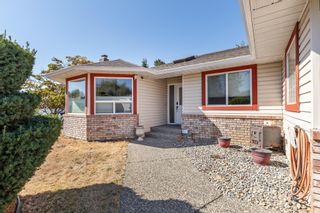 Photo 2: 2913 CROSSLEY Drive in Abbotsford: Abbotsford West House for sale : MLS®# R2724858