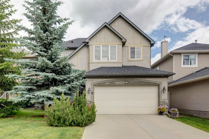 FEATURED LISTING: 19 COUGAR RIDGE View Southwest Calgary