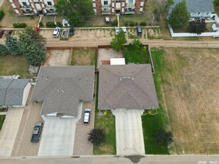 Photo 3: 505 A Semple Street in Outlook: Residential for sale : MLS®# SK941239