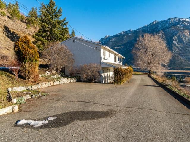 Main Photo: 335 PANORAMA TERRACE: Lillooet House for sale (South West)  : MLS®# 165462