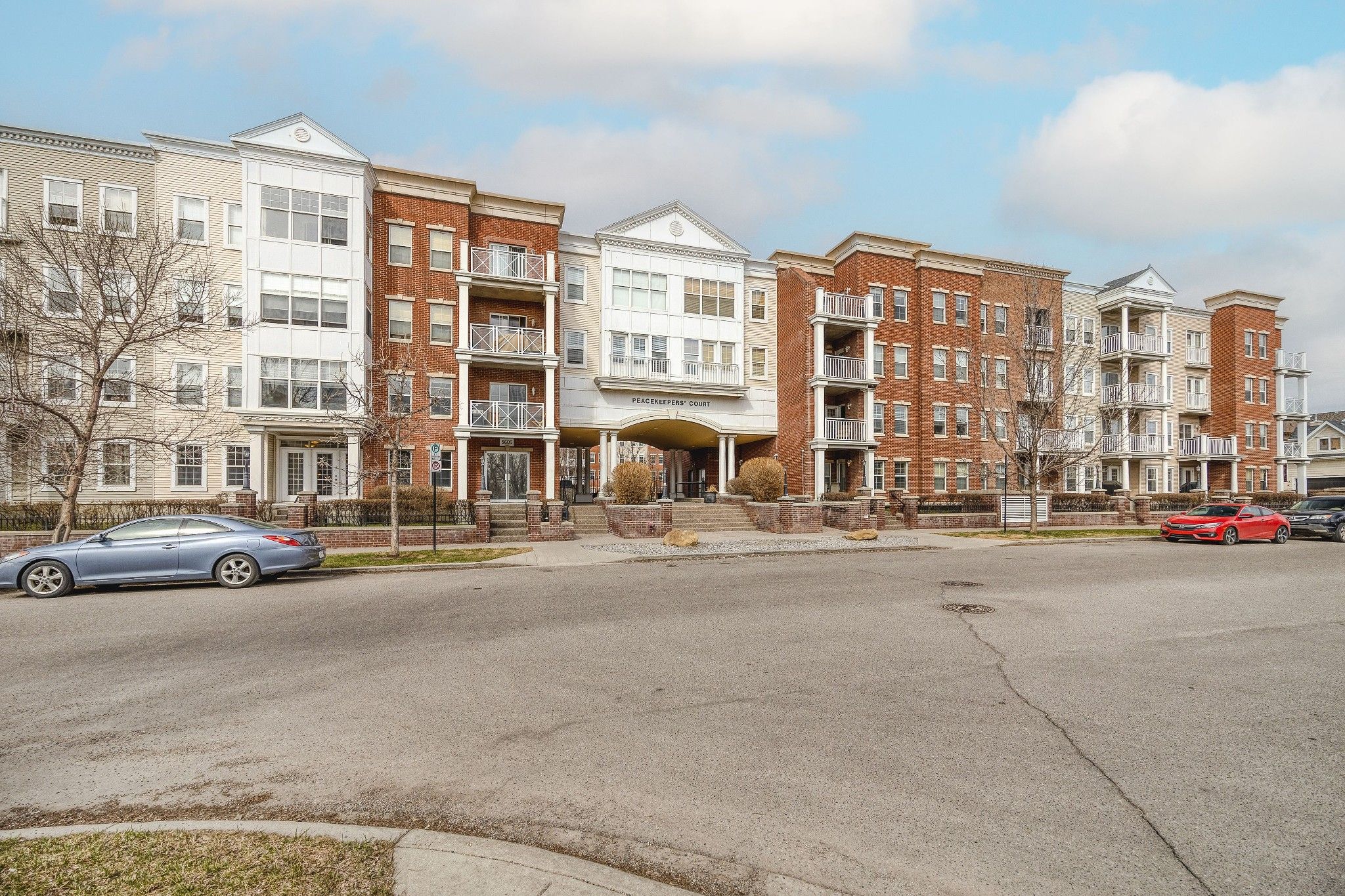 Main Photo: #4105, 5605 Henwood Street SW in : Garrison Green Apartment for sale : MLS®# A1208407
