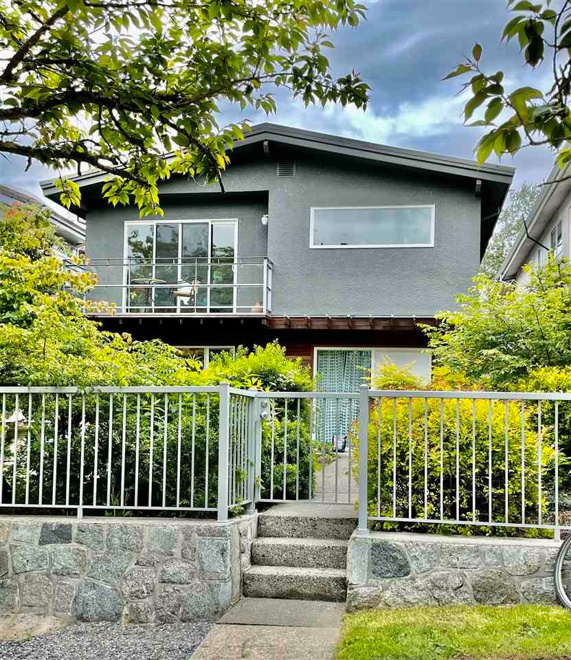 Main Photo: 418 E 22ND Avenue in Vancouver: Fraser VE House for sale (Vancouver East)  : MLS®# R2586134