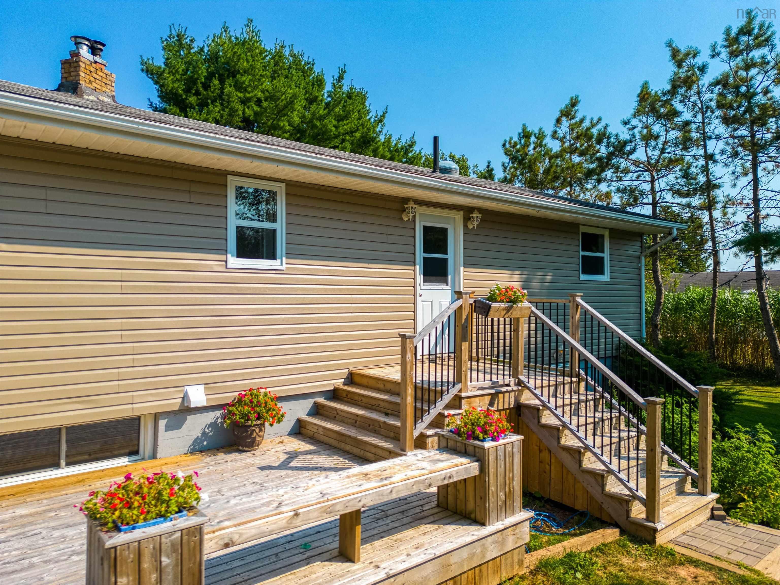 Main Photo: 41 Cochrane Road in Enfield: 105-East Hants/Colchester West Residential for sale (Halifax-Dartmouth)  : MLS®# 202222423