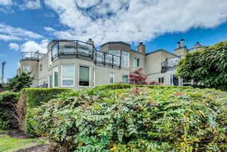 Photo 1: 208 2110 CORNWALL Avenue in Vancouver: Kitsilano Condo for sale in "Seagate Villa" (Vancouver West)  : MLS®# R2515614