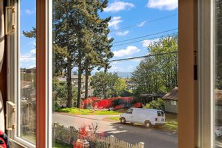 Photo 9: 358 Cotlow Rd in Colwood: Co Wishart South House for sale : MLS®# 960275
