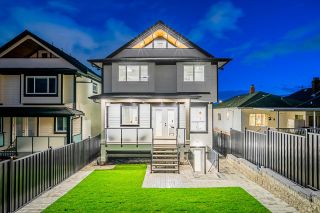 Photo 1: 2733 TURNER Street in Vancouver: Renfrew VE 1/2 Duplex for sale (Vancouver East)  : MLS®# R2764934